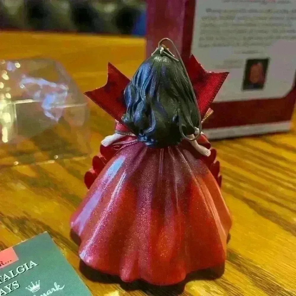 1997 Holiday Barbie Keepsake ornament. - Picture 4 of 7